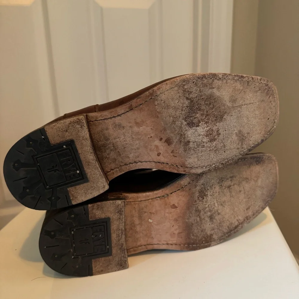 Frye Heath women's leather boots in maple or brown. Size 7.5 - Picture 6 of 11